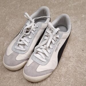 Puma Women's White and Gray Sneakers 9